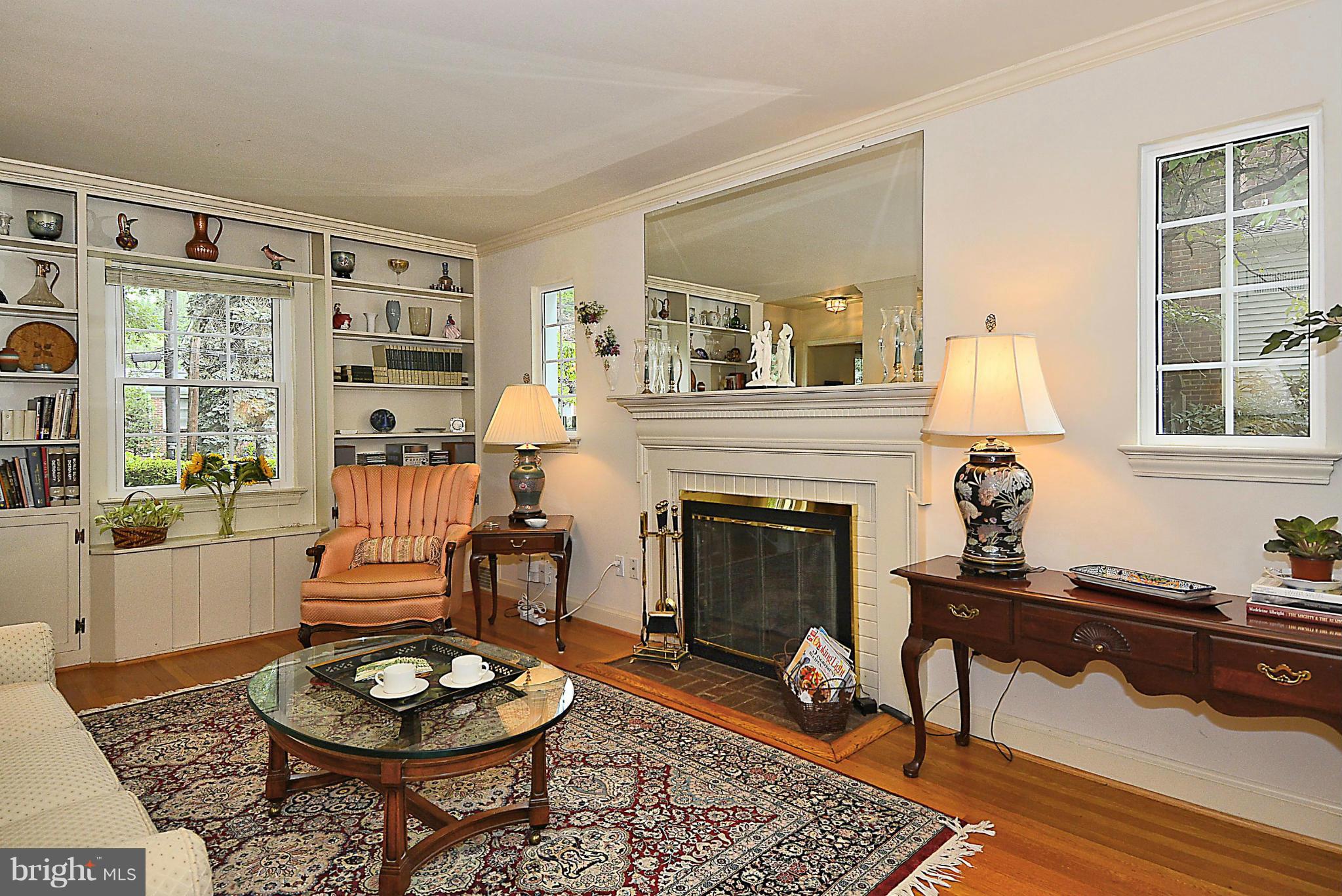 5307 Wakefield Road Bethesda, MD 20816 - Photo 9 of 30 Living Room