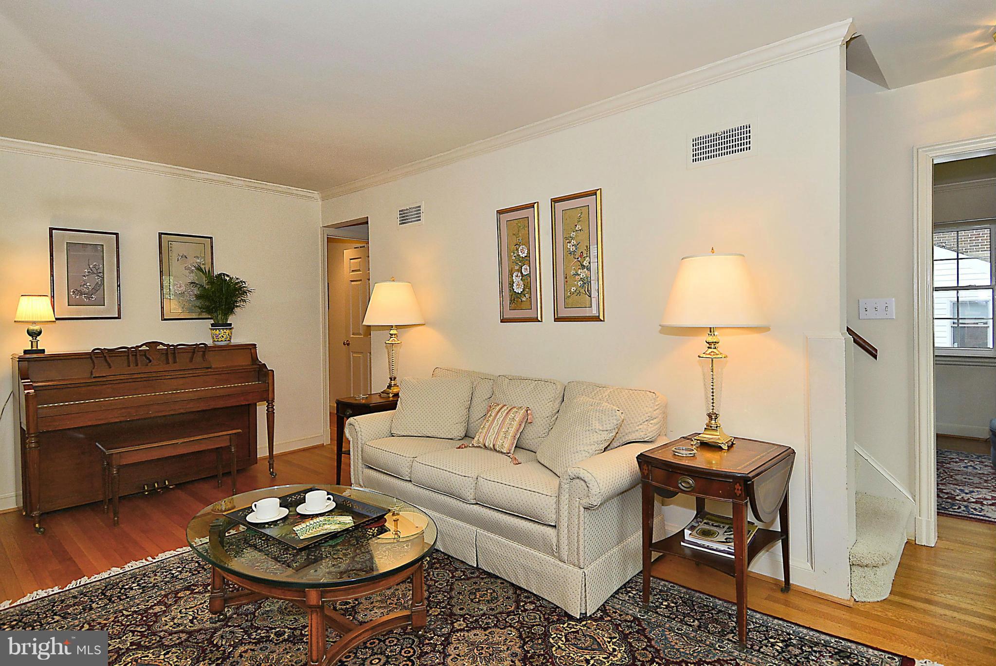 5307 Wakefield Road Bethesda, MD 20816 - Photo 10 of 30 Living Room