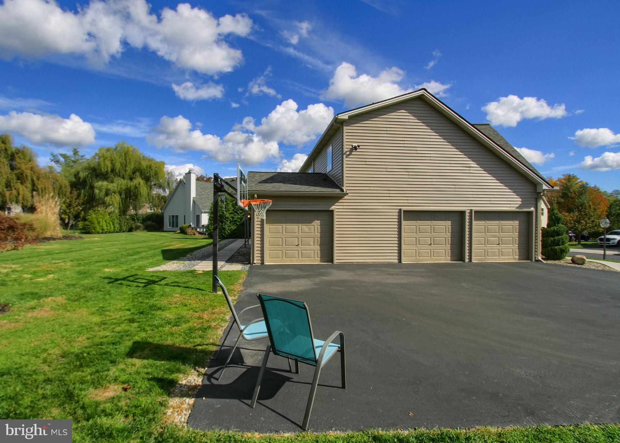 2302 Scarsborough Drive Harrisburg, PA 17112 - Photo 63 of 69 Spacious yard with a basketball hoop.
