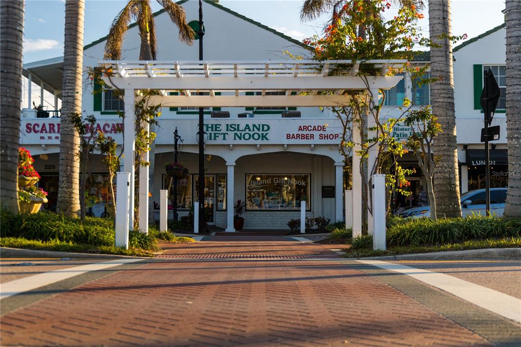 440 Darling Drive Venice, FL 34285 - Photo 69 of 74 a view of a building on a street