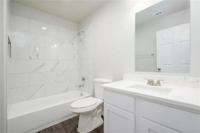 $2,100 | 103 3rd Street, Celeste, TX 75423