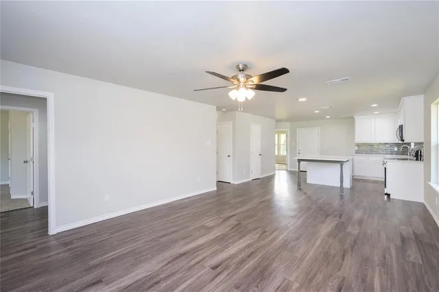 $2,100 | 103 3rd Street, Celeste, TX 75423