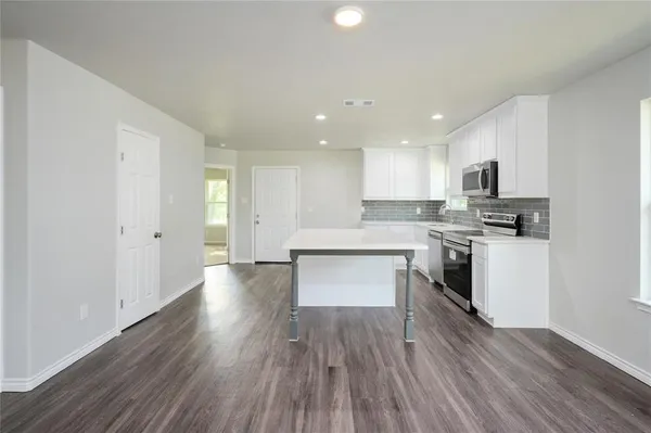 $1,795 | 103 3rd Street, Celeste, TX 75423