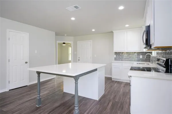 $1,795 | 103 3rd Street, Celeste, TX 75423