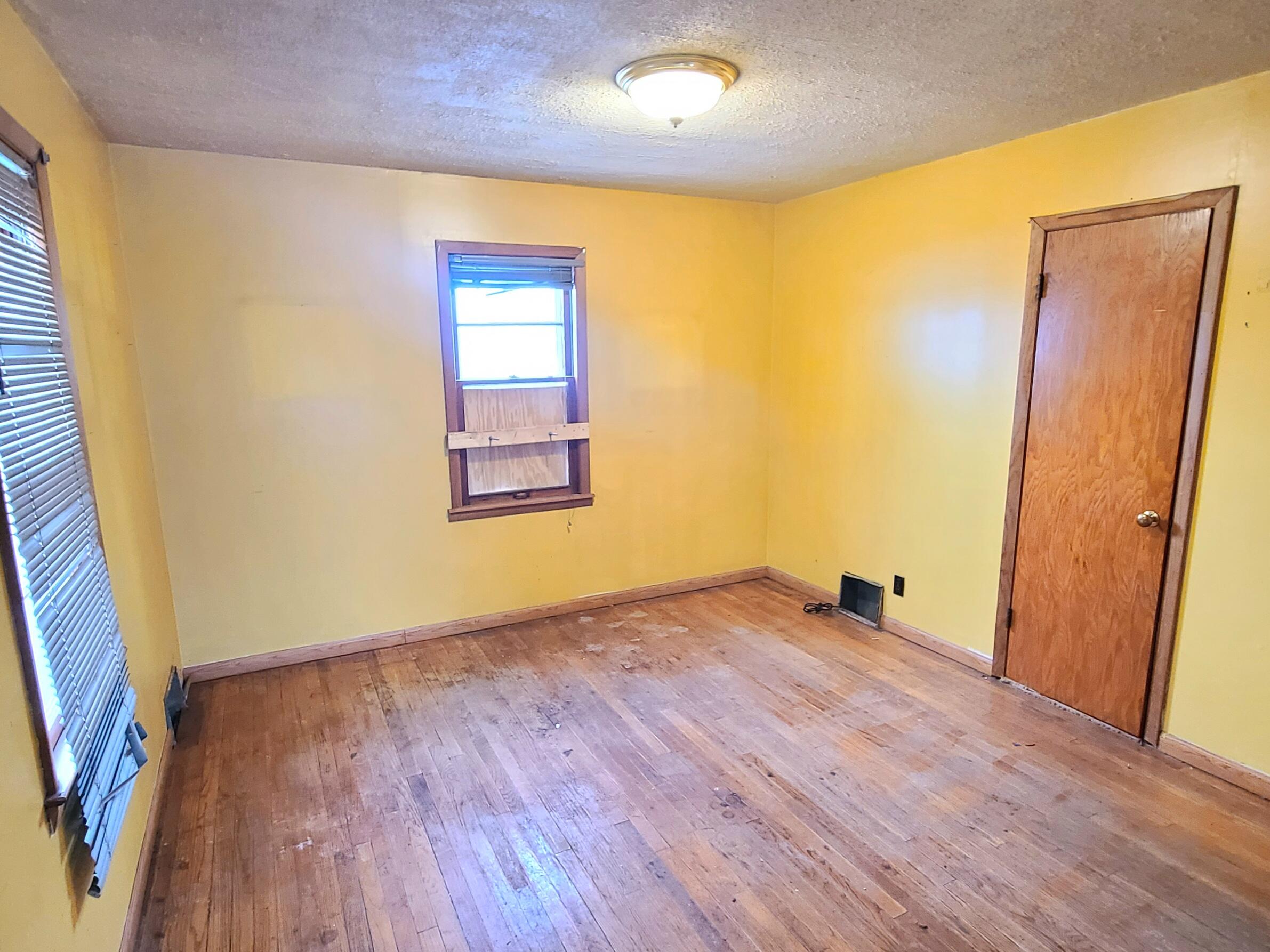 4420 North 71st Street Milwaukee, WI 53218 - Photo 15 of 19 Bedroom1