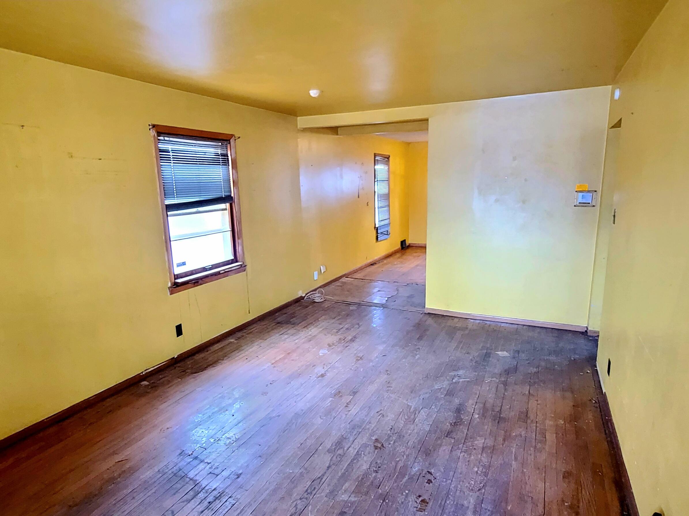 4420 North 71st Street Milwaukee, WI 53218 - Photo 9 of 19 Liv rm (2)