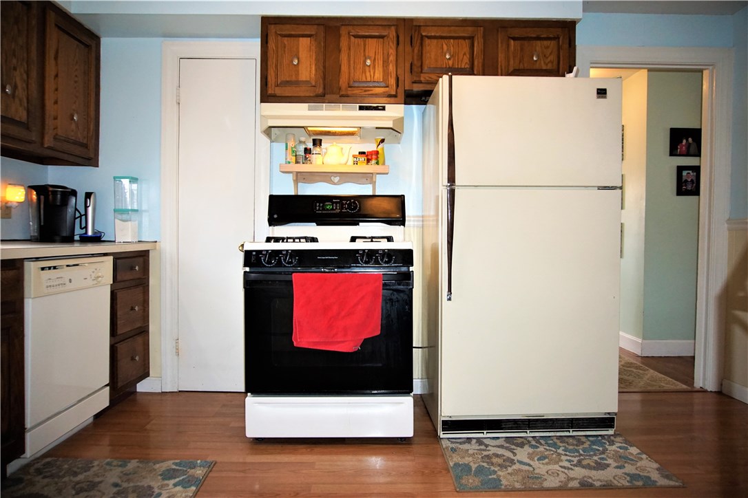 200 Edgehill Road Warwick, RI 02889 - Photo 15 of 37
