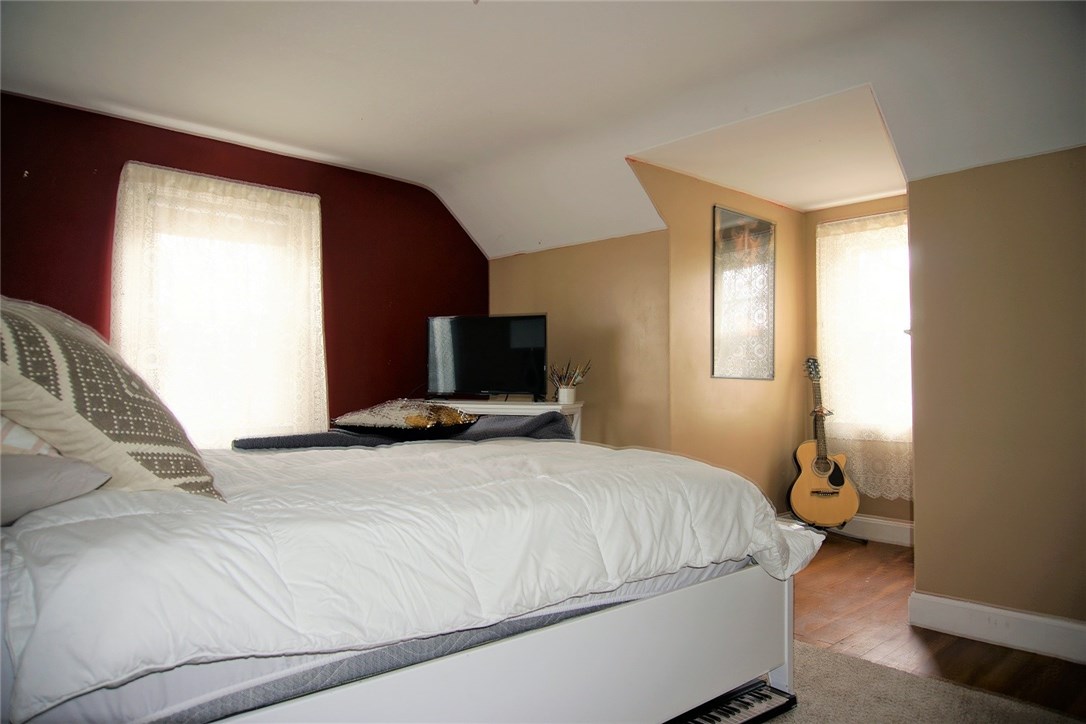 200 Edgehill Road Warwick, RI 02889 - Photo 23 of 37
