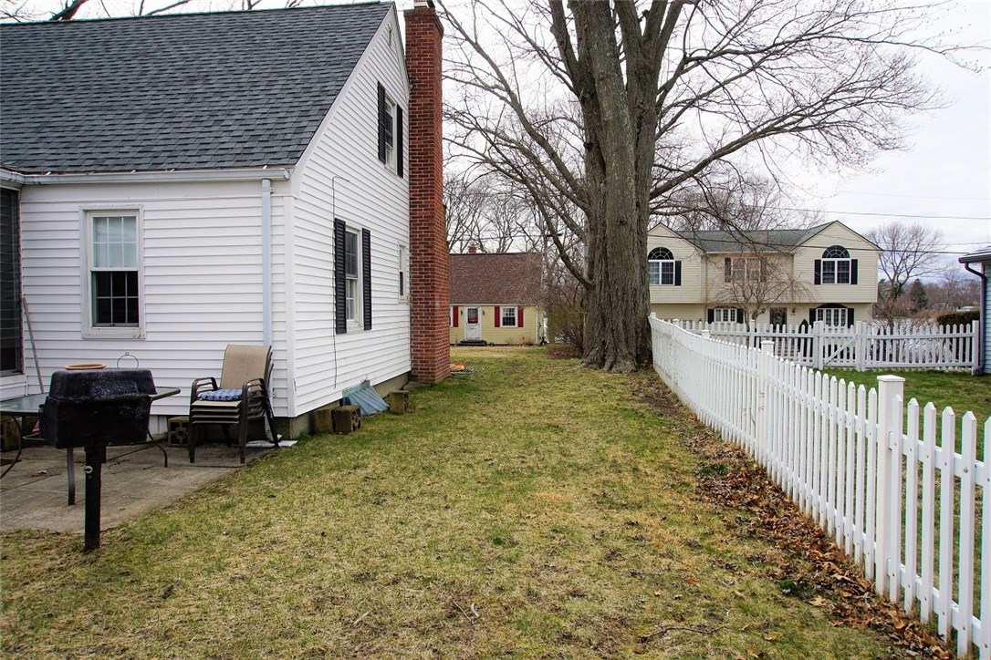 200 Edgehill Road Warwick, RI 02889 - Photo 34 of 37