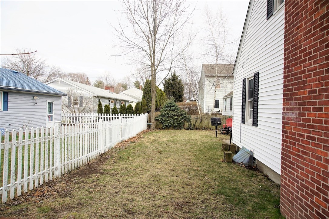 200 Edgehill Road Warwick, RI 02889 - Photo 35 of 37