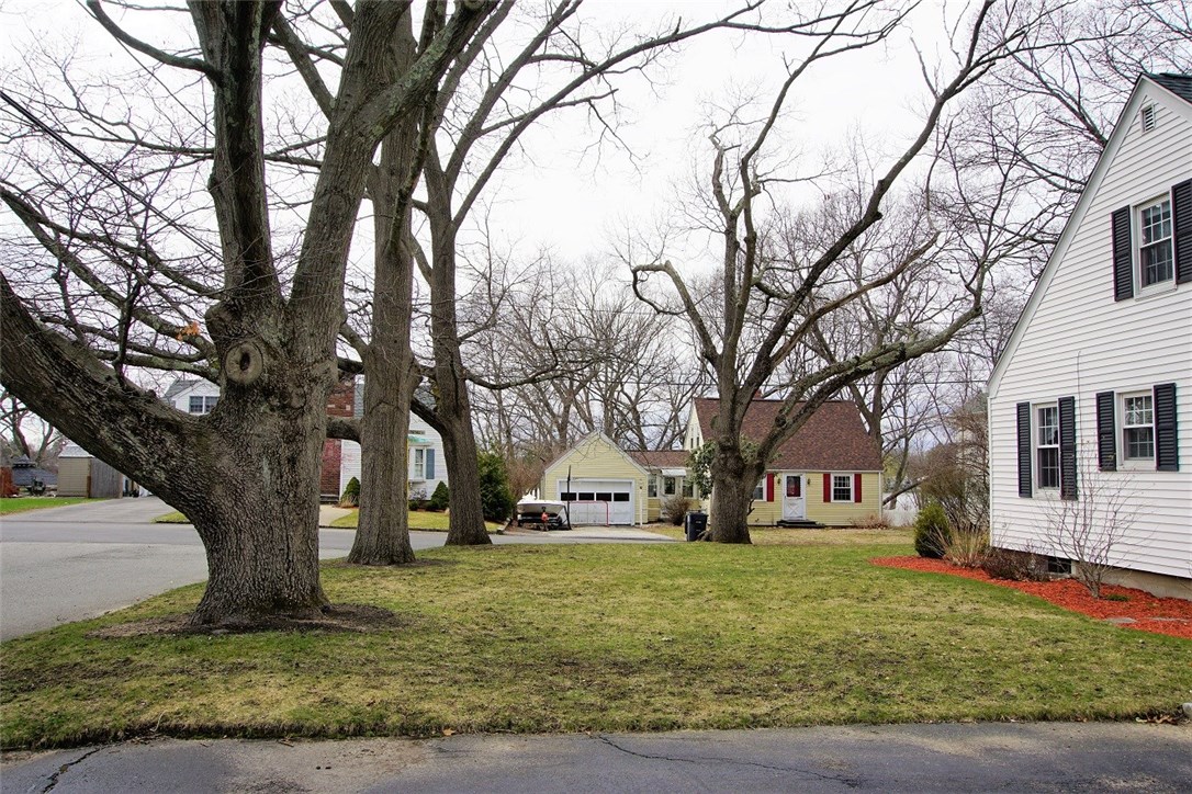 200 Edgehill Road Warwick, RI 02889 - Photo 37 of 37