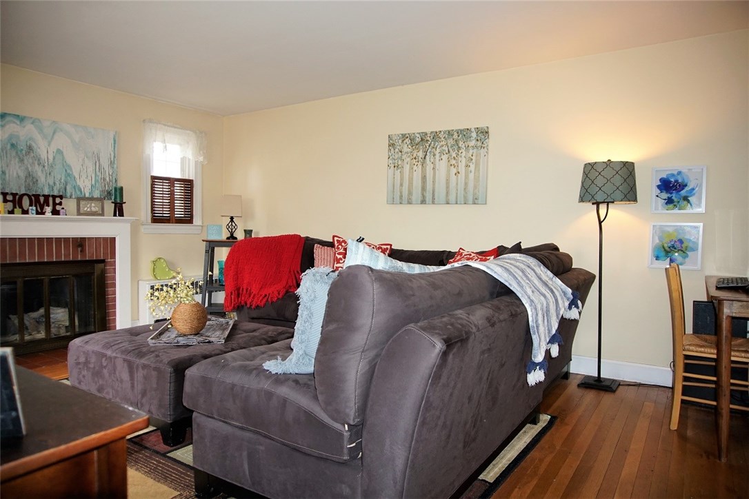 200 Edgehill Road Warwick, RI 02889 - Photo 8 of 37
