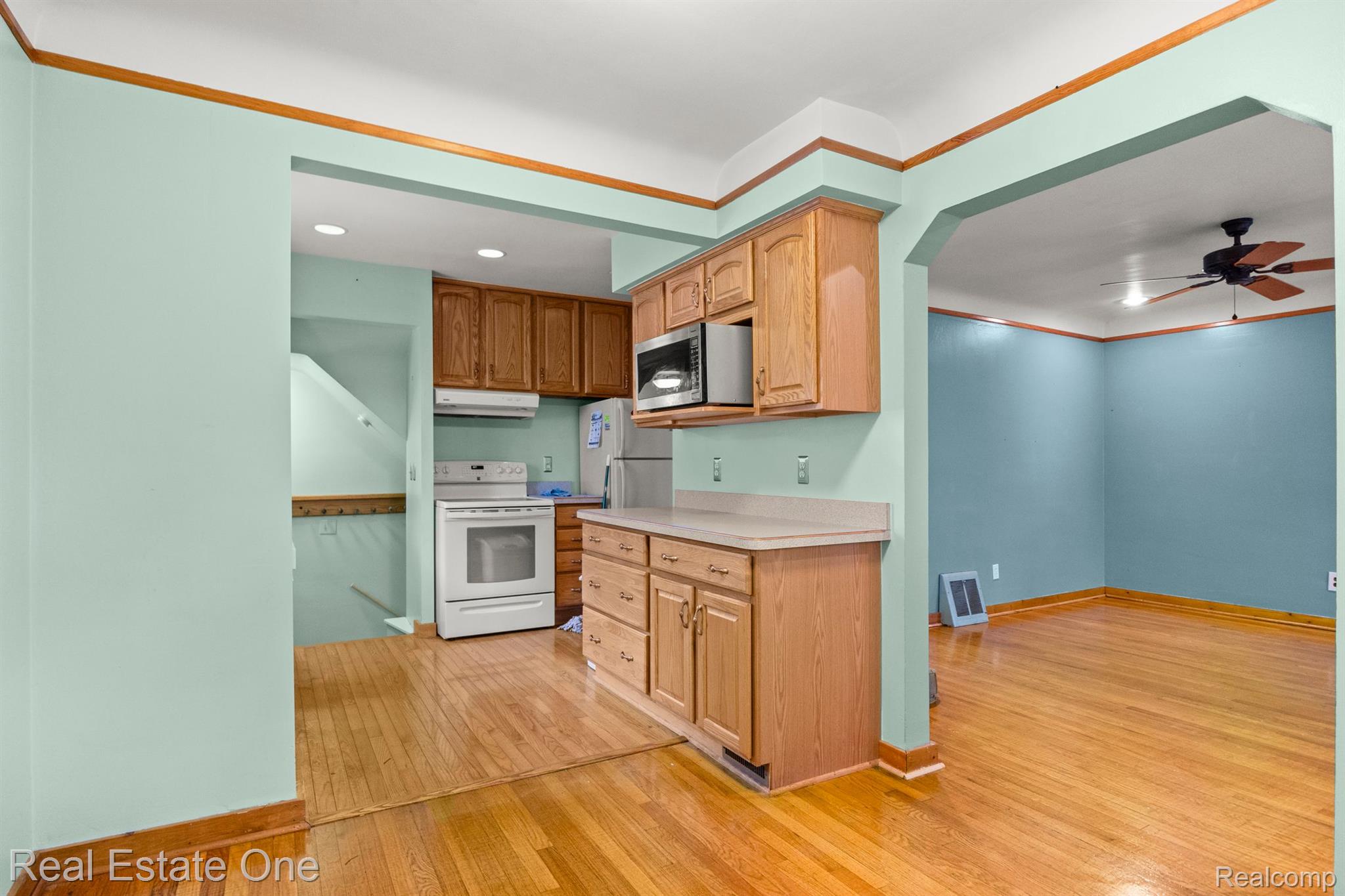18035 Reed Street Melvindale, MI 48122 - Photo 9 of 37 Gallery Image 9