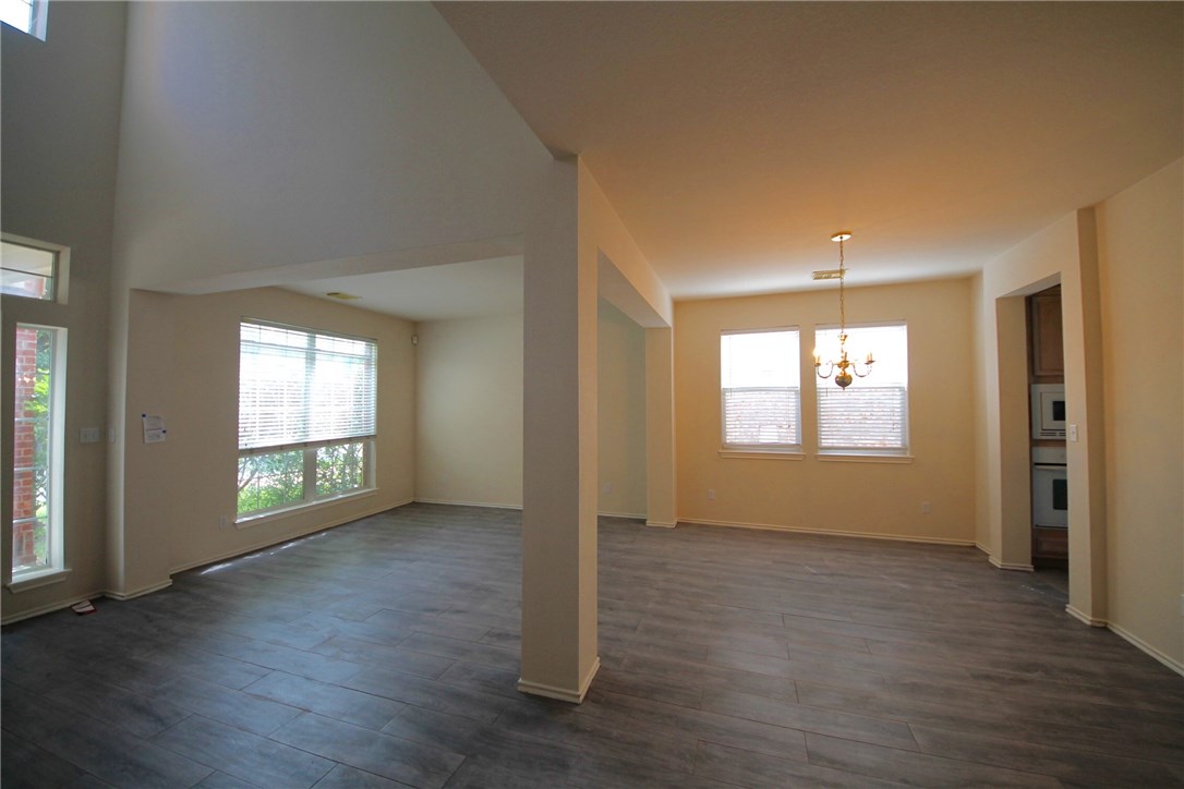 15843 Garrison Circle Austin, TX 78717 - Photo 3 of 19