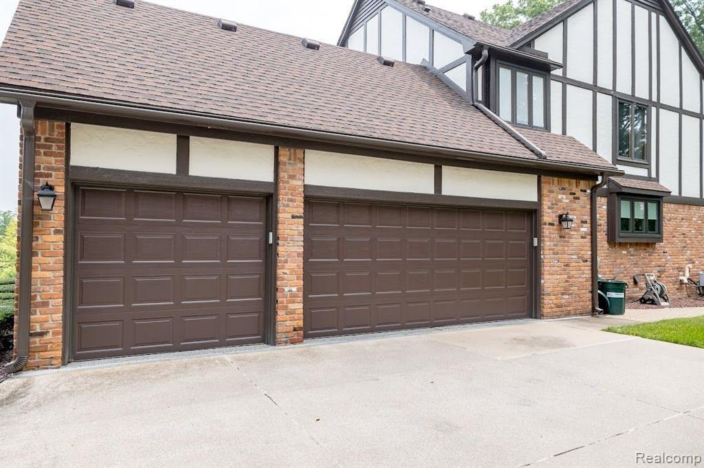 2361 Oak Ridge Drive Troy, MI 48098 - Photo 17 of 68 Gallery Image 17