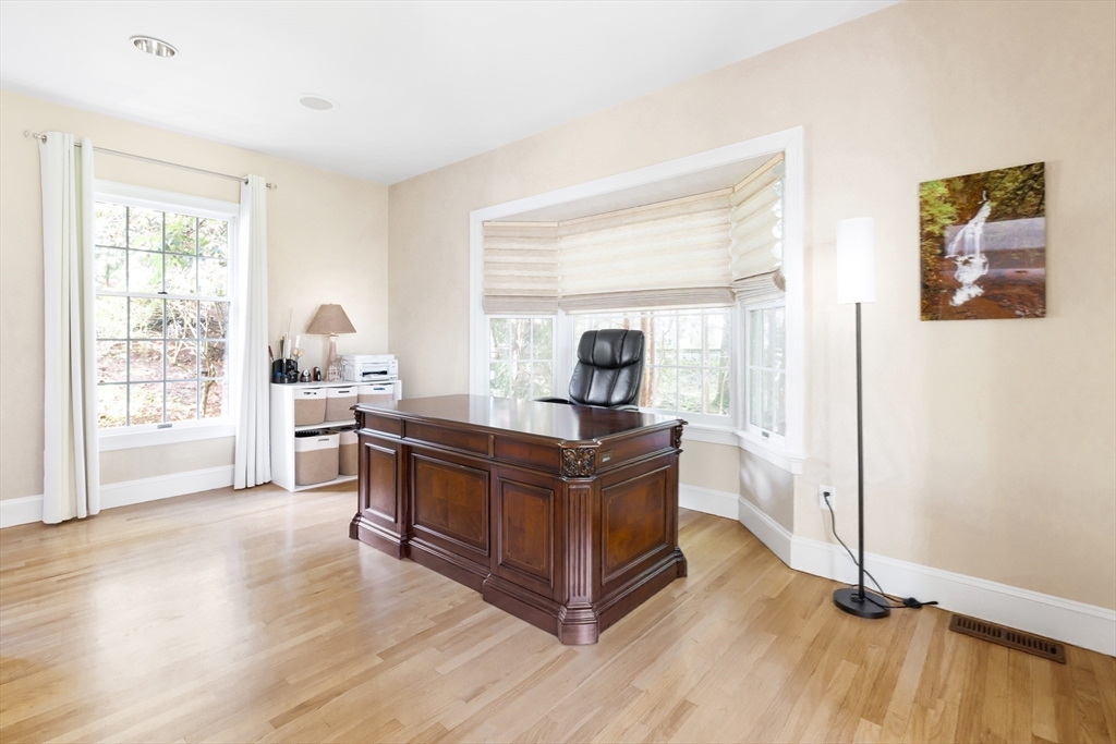 99 Huntington Road Newton, MA 02458 - Photo 12 of 36