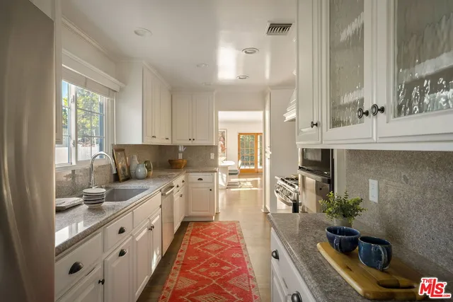 $3,150,000 | 1209 Appleton Way, Venice, CA 90291