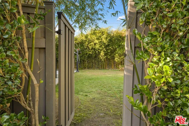 $3,150,000 | 1209 Appleton Way, Venice, CA 90291