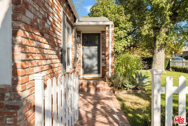 $3,150,000 | 1209 Appleton Way, Venice, CA 90291