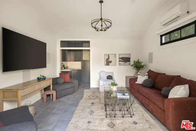 $3,150,000 | 1209 Appleton Way, Venice, CA 90291