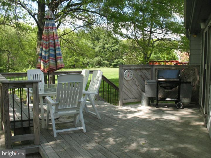 19 Indian Run Road Princeton Junction, NJ 08550 - Photo 4 of 25 Deck