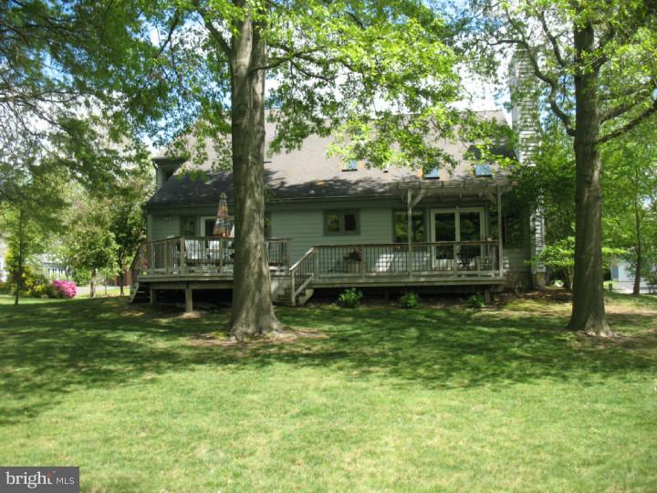 19 Indian Run Road Princeton Junction, NJ 08550 - Photo 5 of 25 View in Back