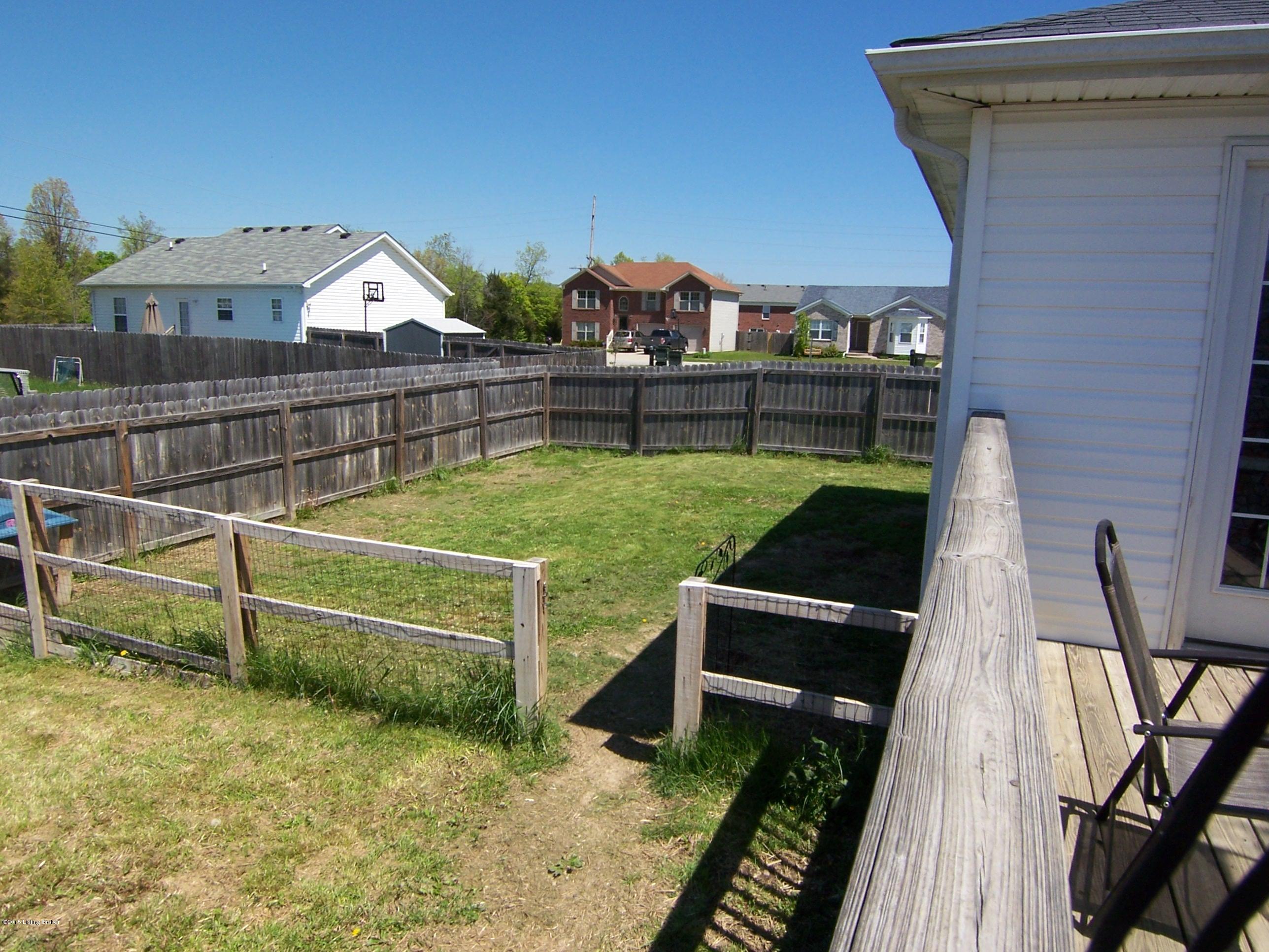 121 Madison Rae Boulevard Shepherdsville, KY 40165 - Photo 16 of 18 Fenced Yard