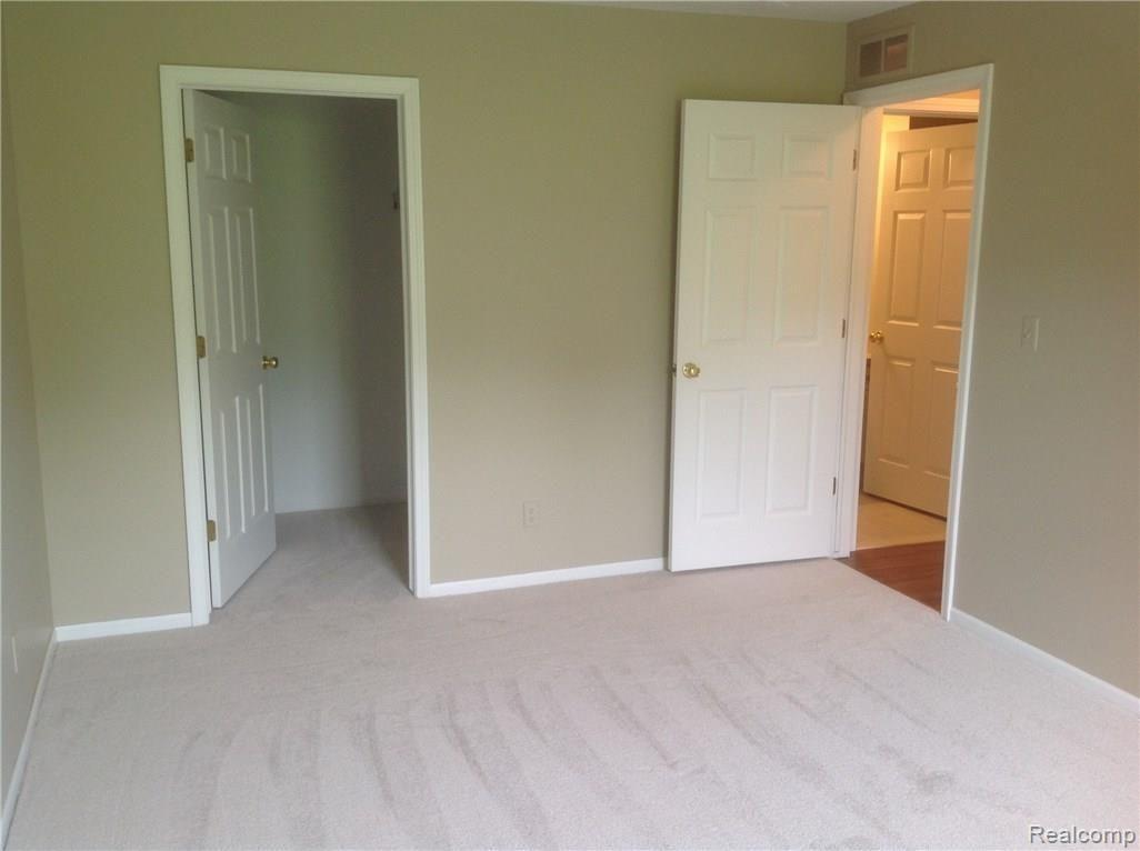 3538 Oakmonte Boulevard, Unit 109 Rochester, MI 48306 - Photo 17 of 22 IMG_1953.JPG
