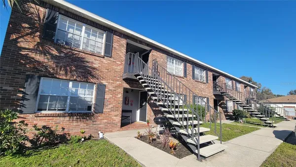 $1,045 | 6415 South Roberts Avenue, Unit 103, Tampa, FL 33616