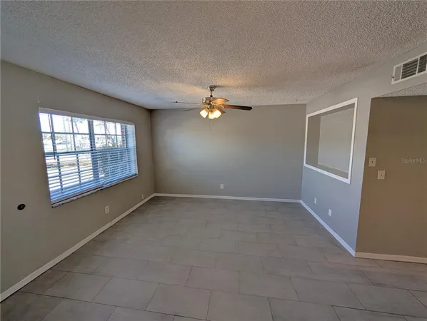 $1,045 | 6415 South Roberts Avenue, Unit 103, Tampa, FL 33616