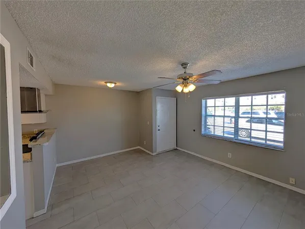 $1,045 | 6415 South Roberts Avenue, Unit 103, Tampa, FL 33616