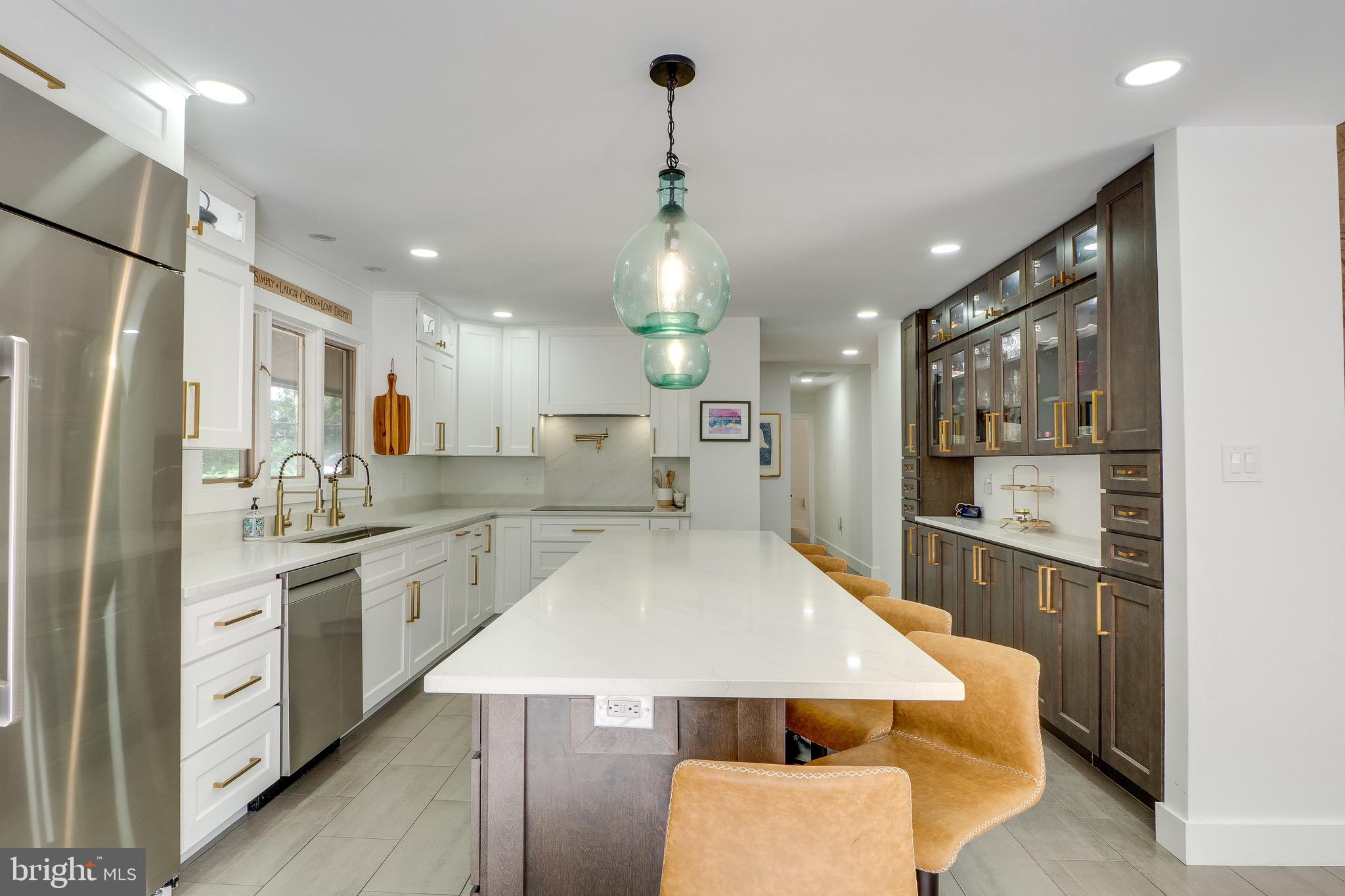 10236 Lawyers Road Vienna, VA 22181 - Photo 10 of 47