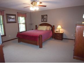 133 Poplar Road Unicoi, TN 37692 - Photo 3 of 12 Master bedroom