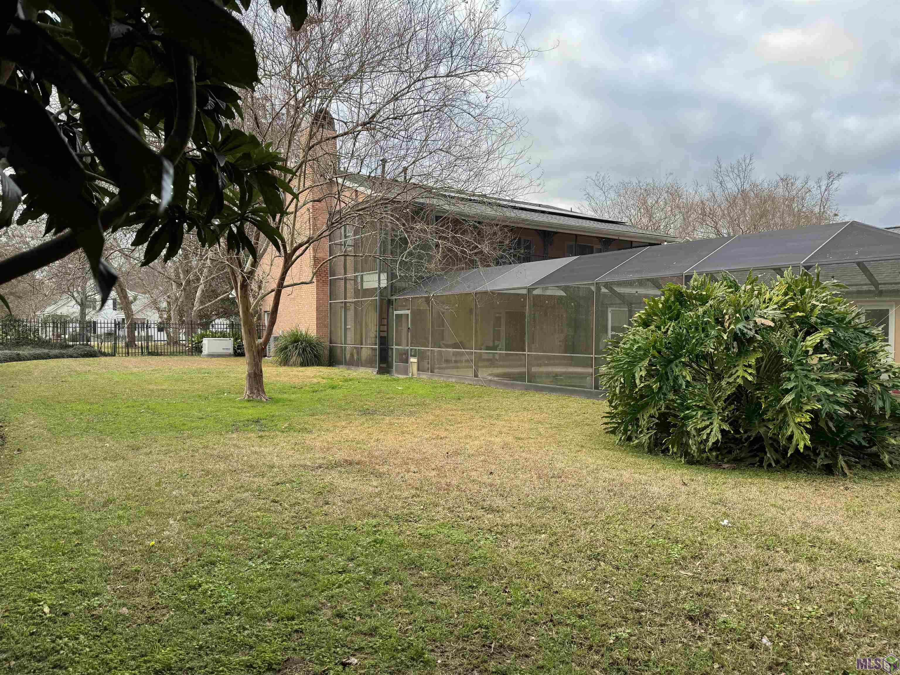 5743 Belle Grove Avenue Baton Rouge, LA 70820 - Photo 31 of 39 Side yard