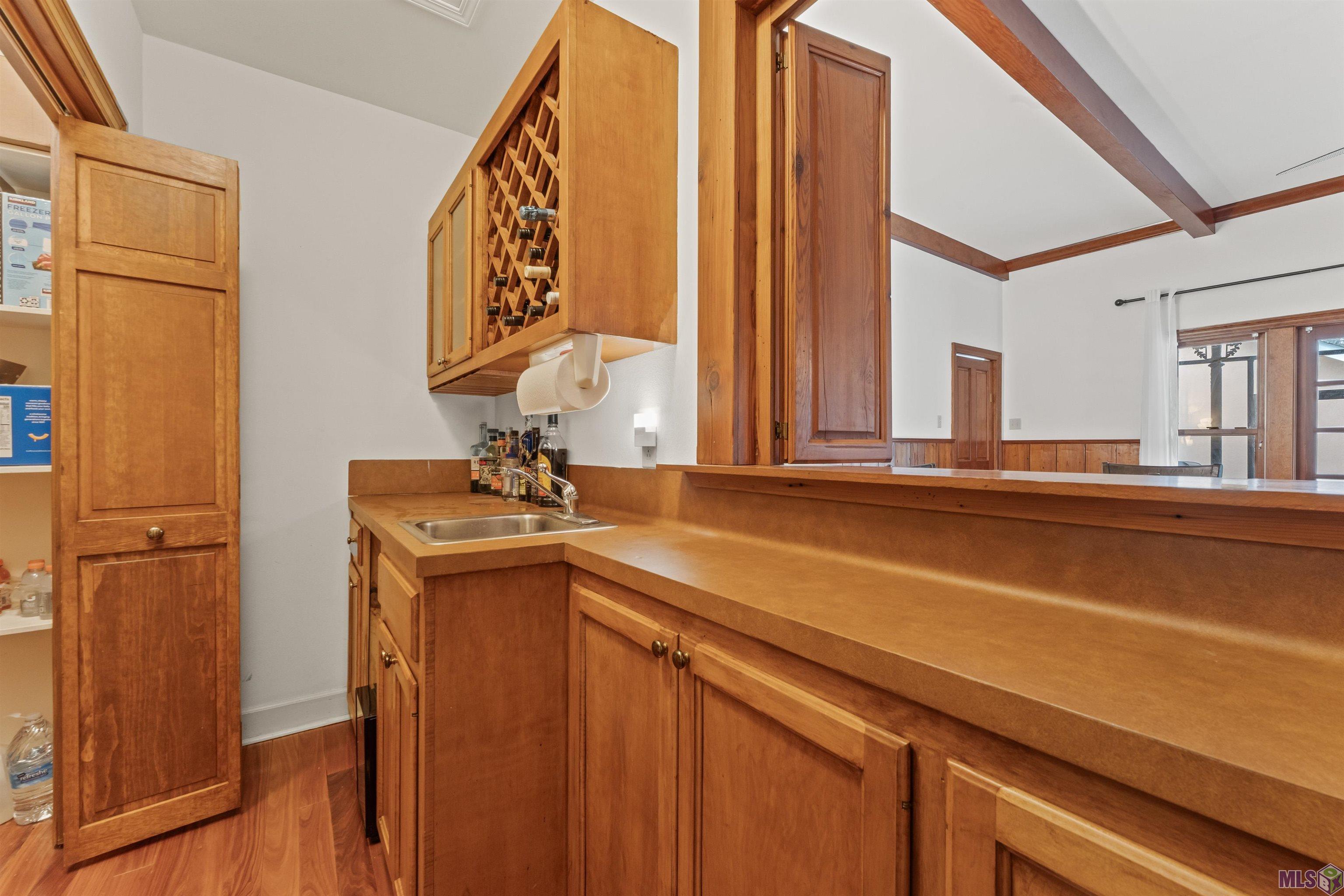 5743 Belle Grove Avenue Baton Rouge, LA 70820 - Photo 5 of 39 Wet Bar & Storage