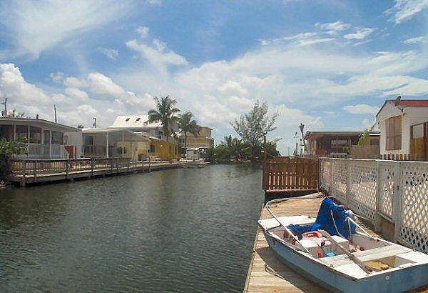 21 Osprey Road Key Largo, FL 33037 - Photo 3 of 8 Canal