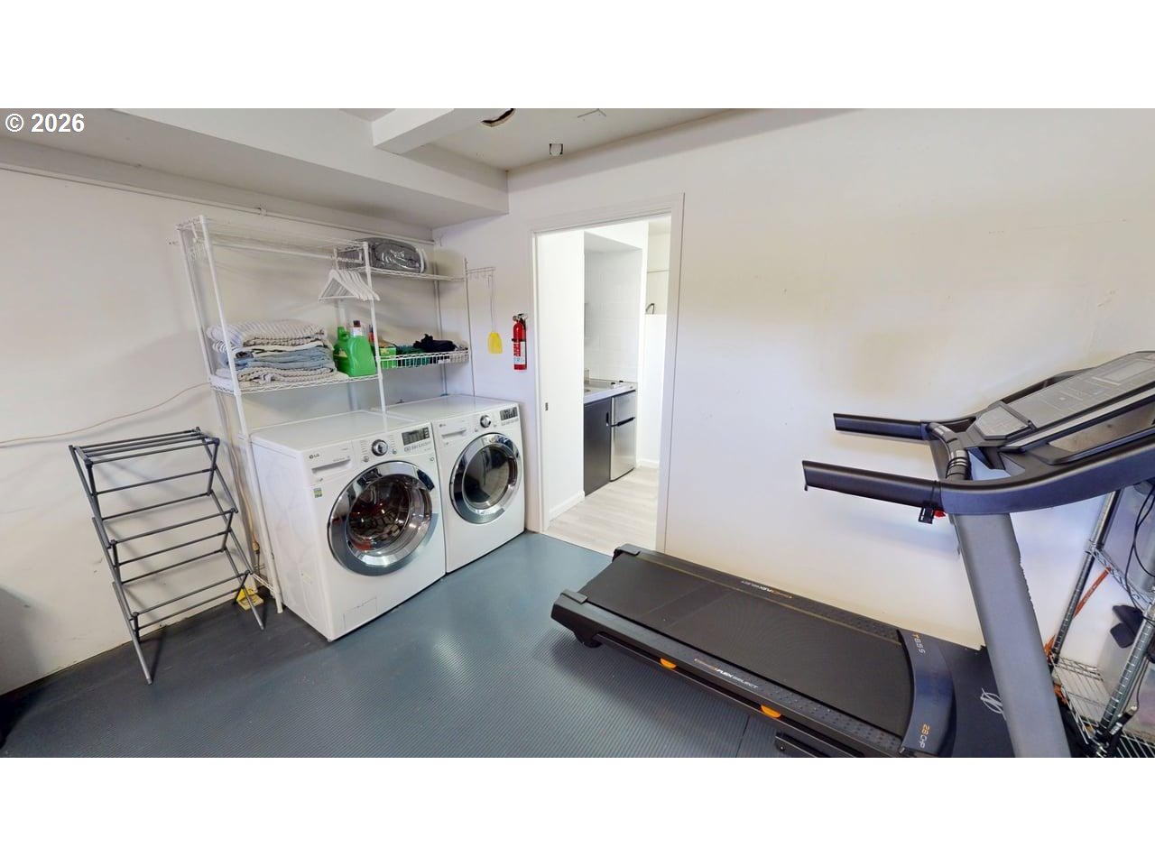 93890 Pebble Place Gold Beach, OR 97444 - Photo 24 of 36 Laundry