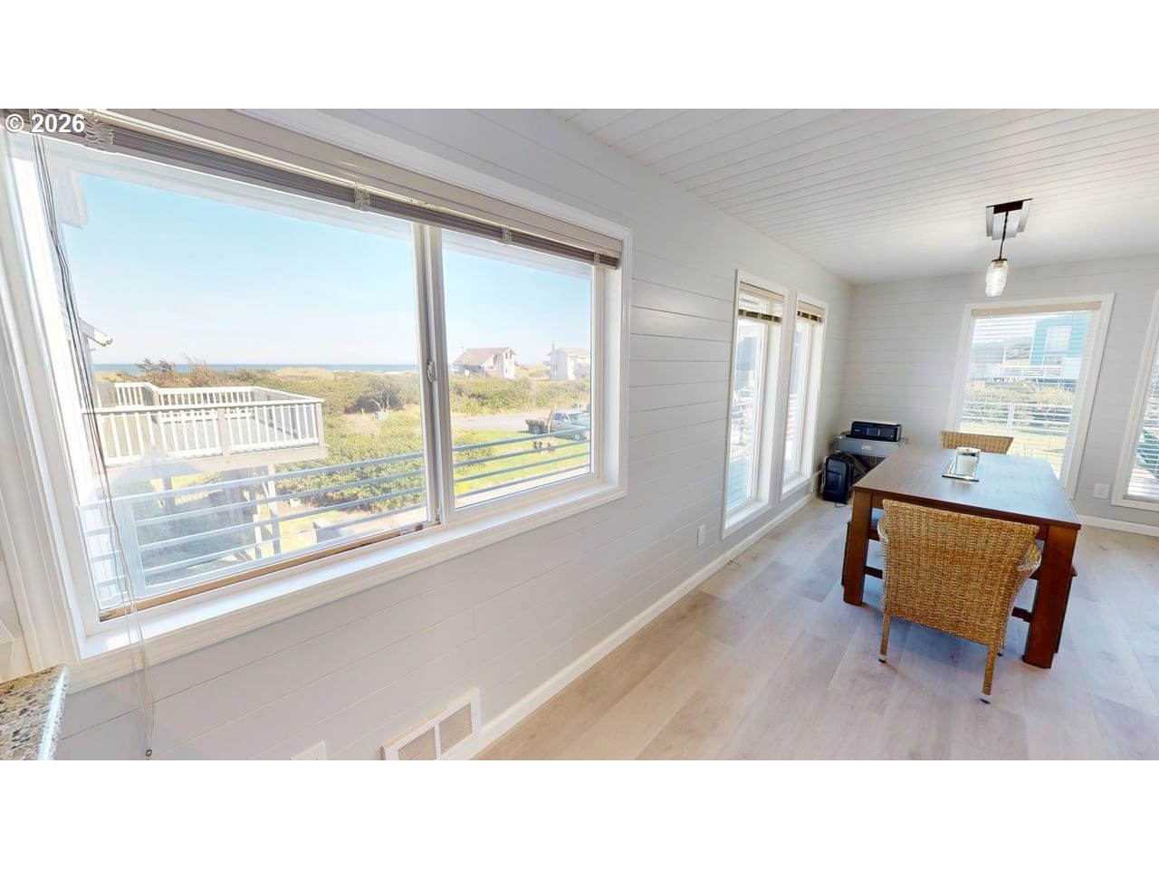 93890 Pebble Place Gold Beach, OR 97444 - Photo 7 of 36 Dining Area
