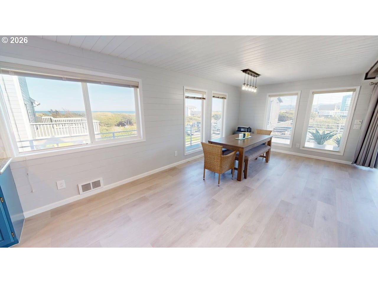 93890 Pebble Place Gold Beach, OR 97444 - Photo 8 of 36 Dining Area
