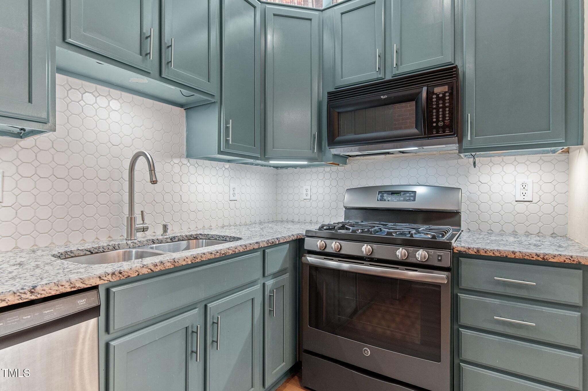2210 Raven Road, Unit 105 Raleigh, NC 27614 - Photo 10 of 26 17-web-or-mls-DSC_8879