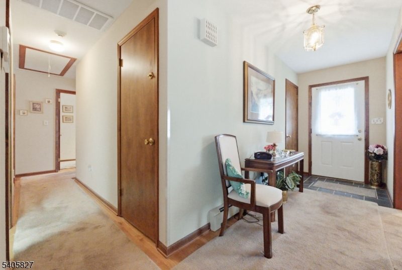 33 Edgemere Terrace Washington, NJ 07882 - Photo 12 of 40