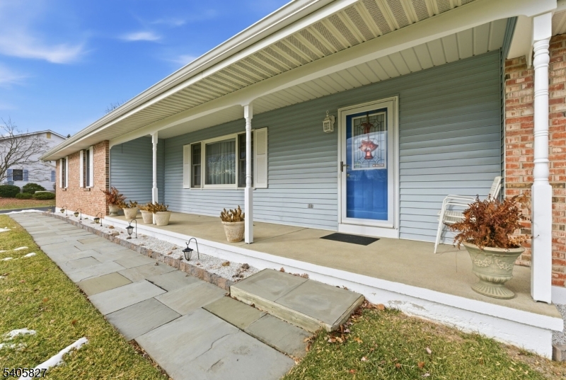 33 Edgemere Terrace Washington, NJ 07882 - Photo 3 of 40