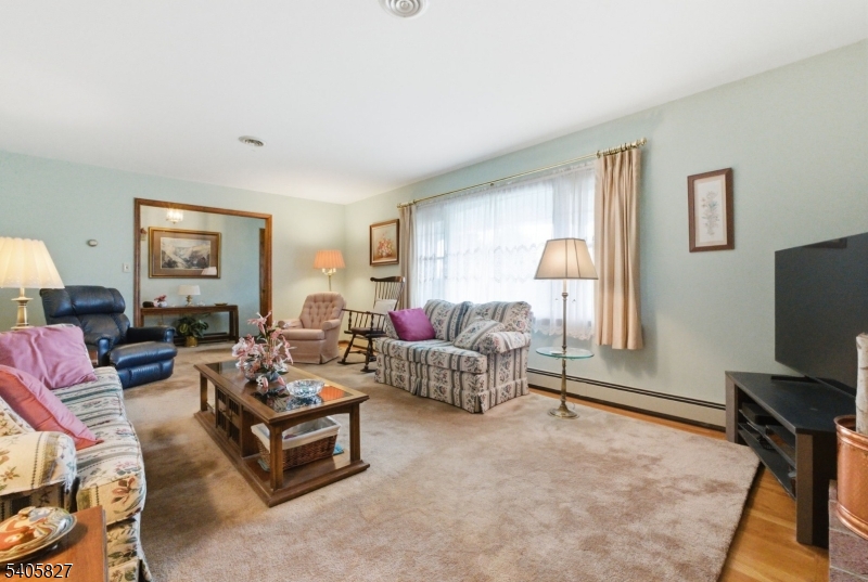 33 Edgemere Terrace Washington, NJ 07882 - Photo 7 of 40