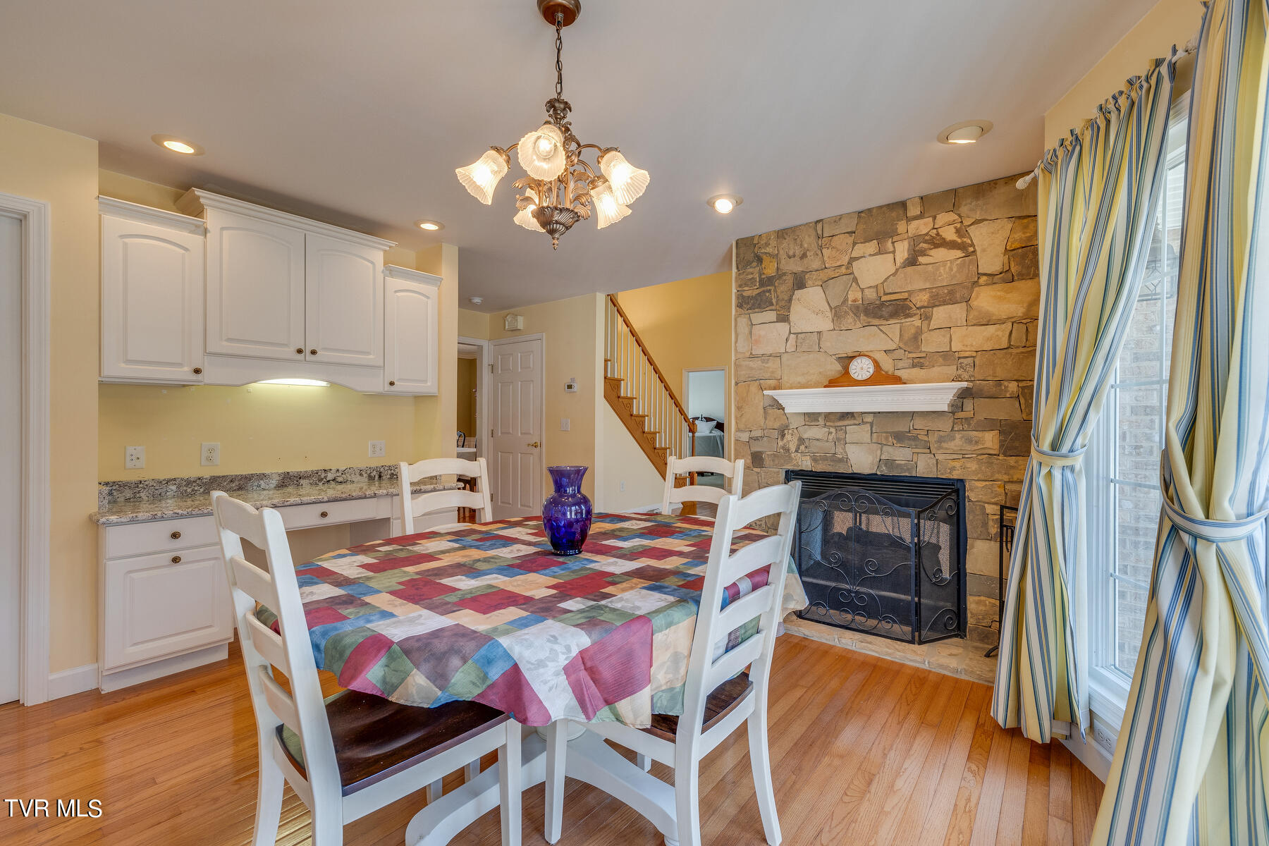 125 Rippling Run Road Kingsport, TN 37663 - Photo 14 of 61 Eat-in Kitchen