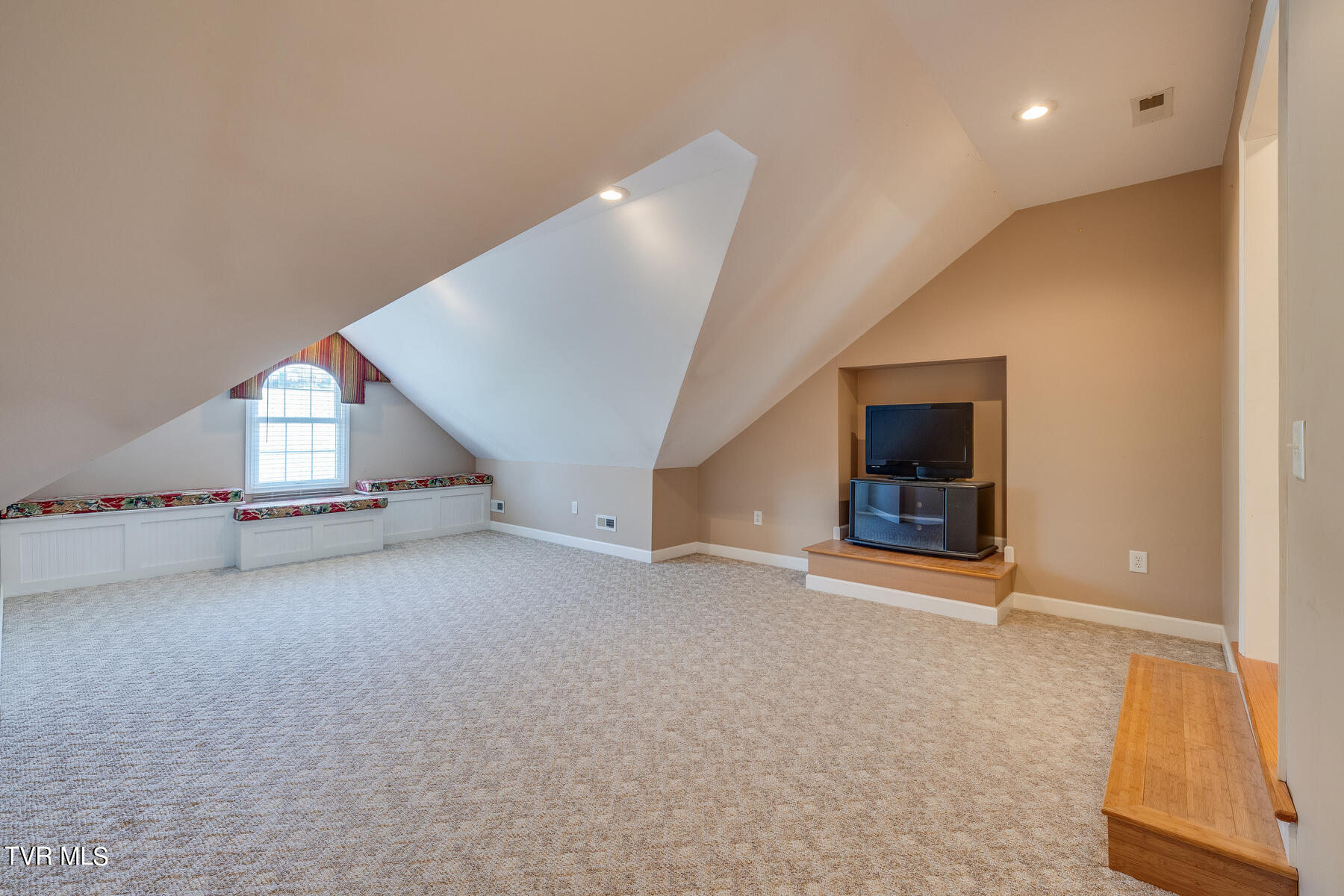 125 Rippling Run Road Kingsport, TN 37663 - Photo 40 of 61 Bonus Room