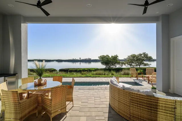 $2,999,000 | 4842 South Harbor Drive, Vero Beach, FL 32967