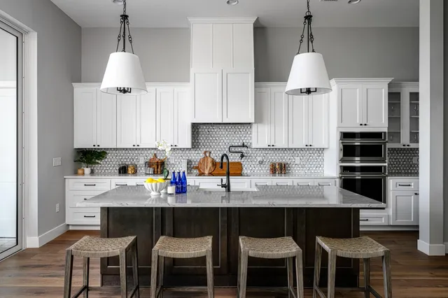 $2,999,000 | 4842 South Harbor Drive, Vero Beach, FL 32967