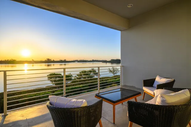 $2,999,000 | 4842 South Harbor Drive, Vero Beach, FL 32967