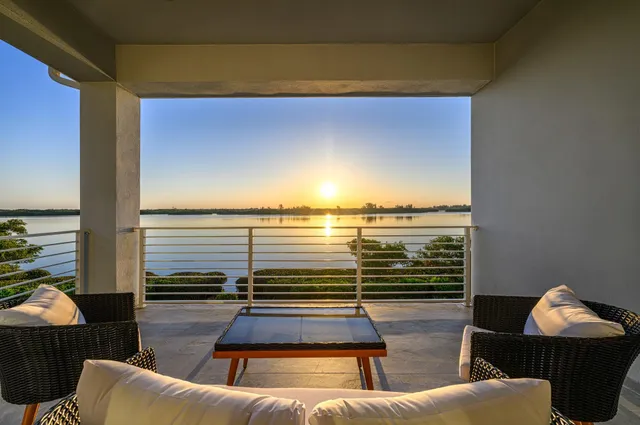 $2,999,000 | 4842 South Harbor Drive, Vero Beach, FL 32967