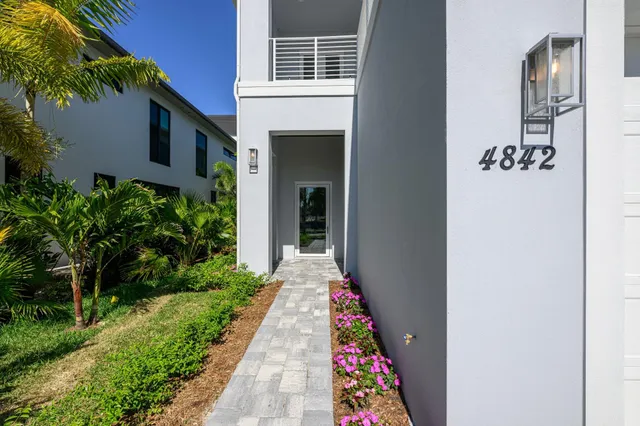 $2,999,000 | 4842 South Harbor Drive, Vero Beach, FL 32967